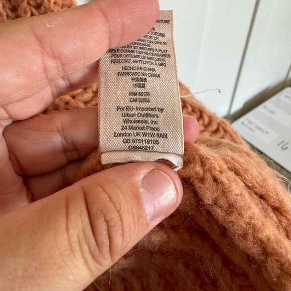 Free People Fluffy Foxy oversized sweater size medium. - Picture 5 of 8